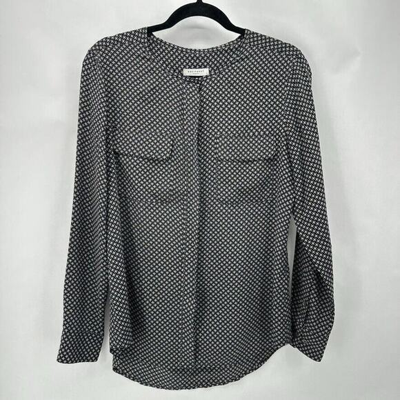 Equipment Tops - Equipment Lynn Blouse Size S Geometric Print Black Grey Silk Button ASO Scandal